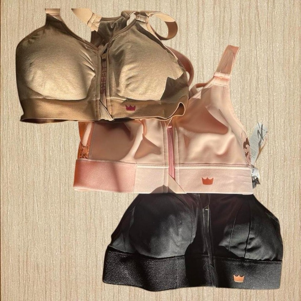 Brand new SHEFIT sports bra bundle ✨
